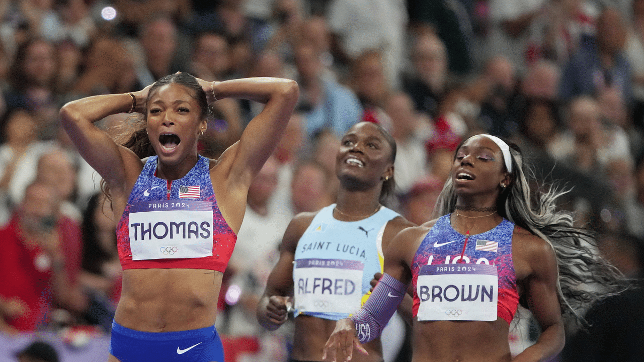 "American Uncle We All Want": Fans Ecstatic as Snoop Dogg Congratulates Gabby Thomas and other Women's 200m Medalists