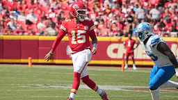 Randi Mahomes and Jason Kelce Applaud Patrick Mahomes for His Stunning Behind-The-Back Pass vs Lions