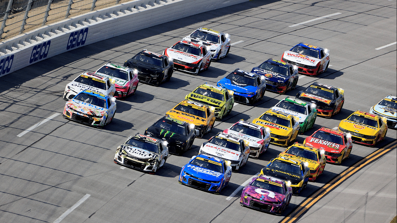 "This Truly Sucks": NASCAR Slammed for Misleading Photo Op, Racing Compared to "Watching LA Traffic"