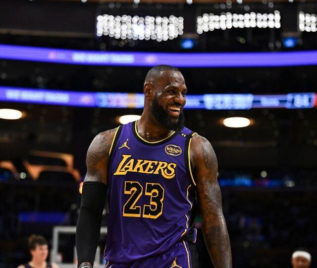 Los Angeles Lakers forward LeBron James (23) reacts against the Phoenix Suns during the second half at Crypto.com Arena.