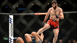 Magomed Ankalaev (red gloves) fights Anthony Smith (blue gloves) in a light heavyweight bout during UFC 277 at the American Airlines Center