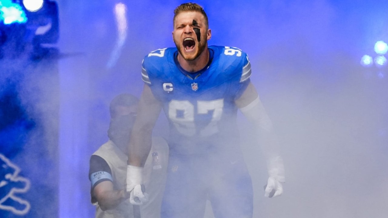 Aidan Hutchinson's Leg Injury is Season Ending, Not Career Ending