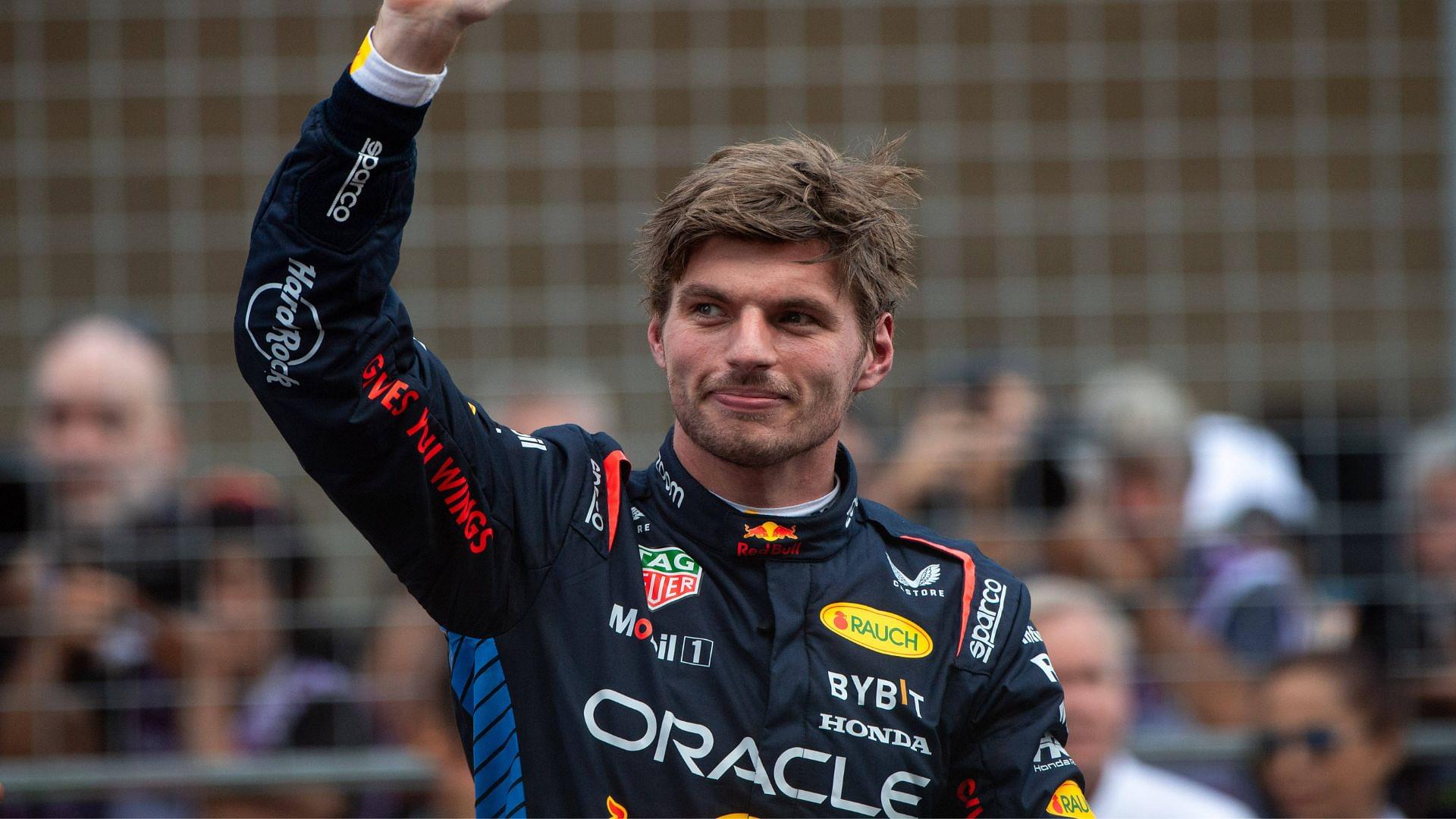 Max Verstappen Oracle Red Bull Racing, Netherlands, 01 celebrates victory at the finish line in Parc Ferme and waves to the fans, USA, Formula 1 World Championship, Pirelli Grand Prix of the United States of America