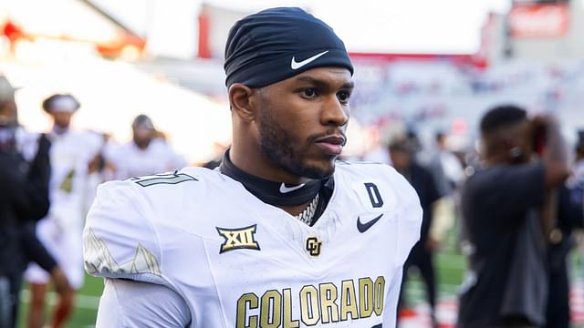 Colorado Buffalos safety Shilo Sanders (21) against the Arizona Wildcats at Arizona Stadium.