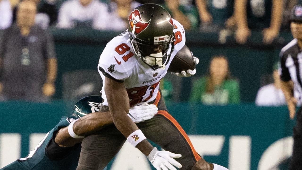 Oct 14, 2021; Philadelphia, Pennsylvania, USA; Tampa Bay Buccaneers wide receiver Antonio Brown (81) makes a reception past Philadelphia Eagles safety Rodney McLeod (23) during the second quarter at Lincoln Financial Field.