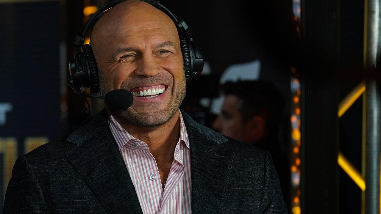 THE RICHEST NIGHT ON MMA, PFL - PROFESSIONAL FIGHTERS LEAGUE - World Championship, WM, Weltmeisterschaft - WEIGHT IN, 11 24 2022, PFL - PROFESSIONAL FIGHTERS LEAGUE - WORLD CHAMPIONSHIP - WEIGHT IN, 11 24 2022, Randy Couture, PFL commentator, NEW YORK USA