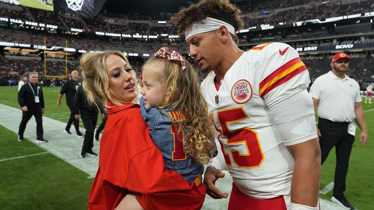 Kansas City Chiefs quarterback Patrick Mahomes (15) interacts with wife Brittany Mahomes and daughter Sterling Mahomes during the game against the Las Vegas Raiders at Allegiant Stadium.