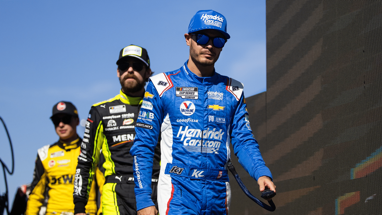 NASCAR Cup Series drivers Kyle Larson (right) with Ryan Blaney (center) and Christopher Bell during the Championship Race at Phoenix Raceway.