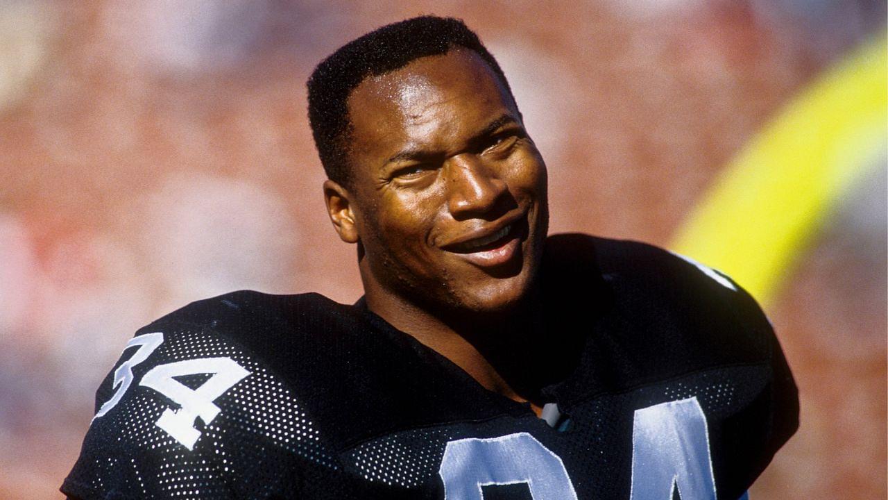 Football NFL, American Football Herren, USA Bo Jackson Bo Jackson competing for the Los Angeles Raiders in 1990.