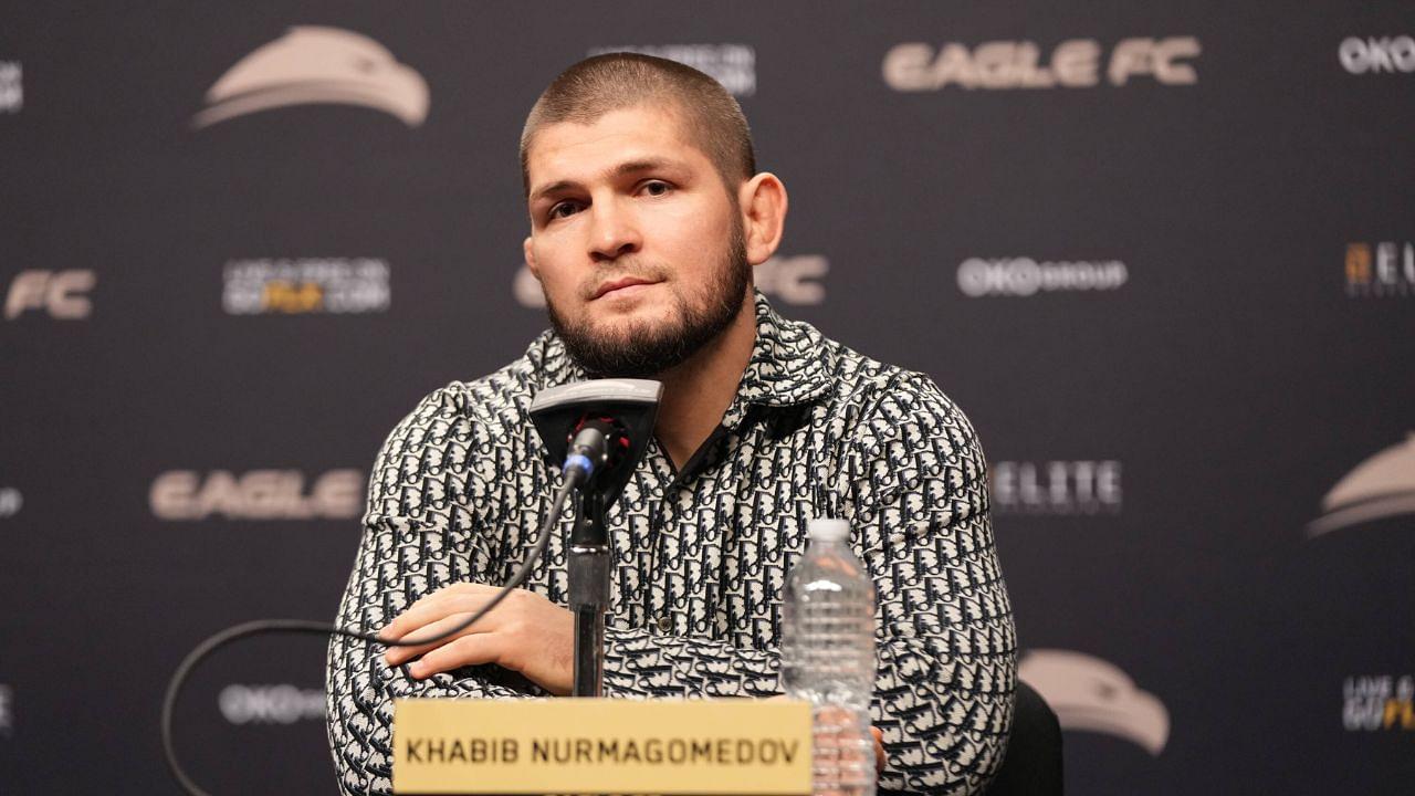 January 27, 2022, MIAMI, FL, Miami, Florida, United States: MIAMI, FL- JANUARY 27: Khabib Nurmagomedov speaks with the press during the Eagle FC 44 - Spong vs Kharitonov event at FLX Cast Arena on January 27, 2022 in MIAMI, FL, United States. MIAMI, FL United States - ZUMAp175 20220127_zsa_p175_041 Copyright: xLouisxGrassex