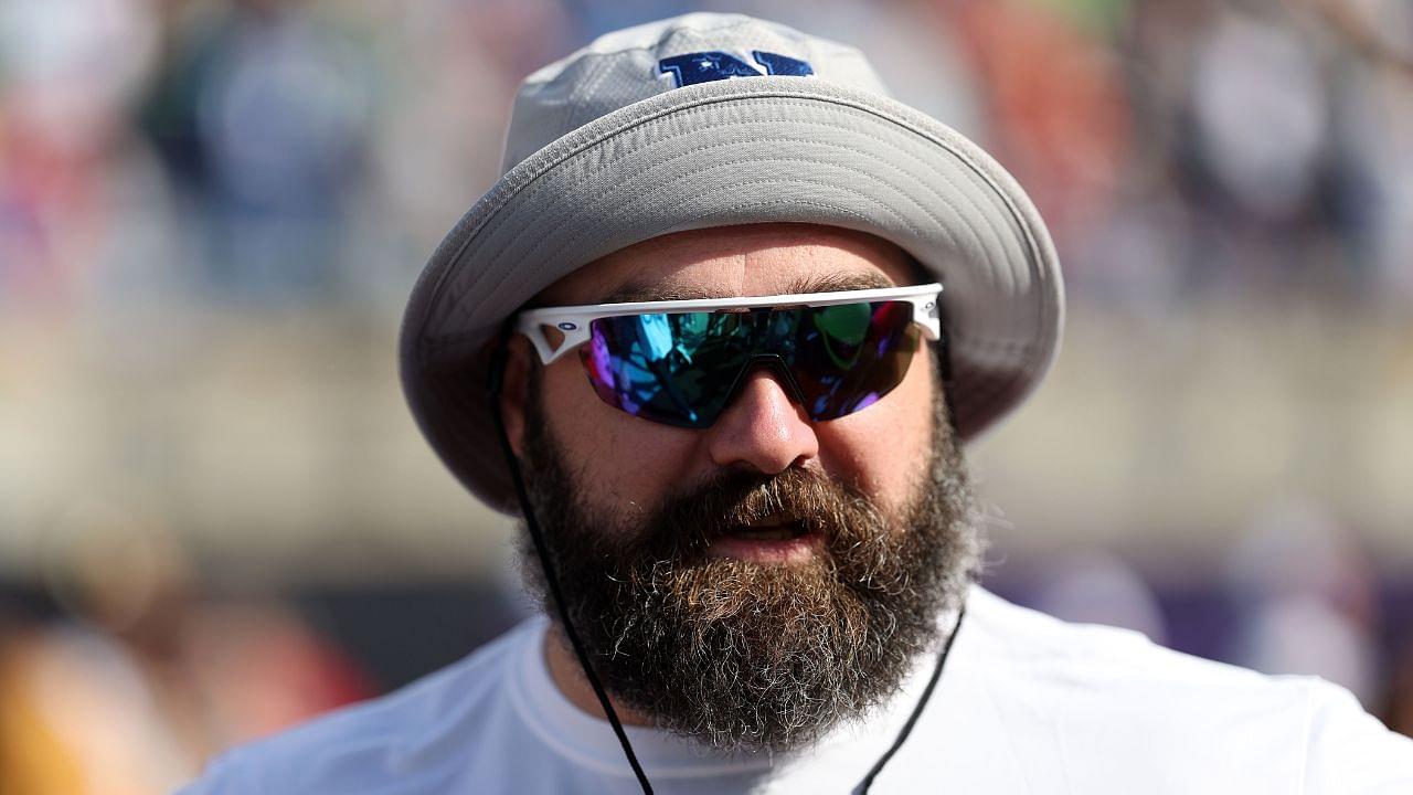 NFC center Jason Kelce (62) of the Philadelphia Eagles during the 2024 Pro Bowl at Camping World Stadium.