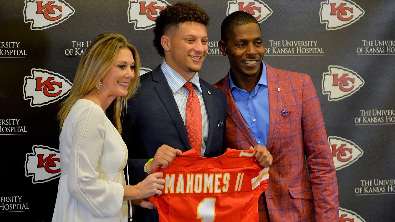 Kansas City Chiefs number 10 pick Patrick Mahomes II poses for a photo with his mother Randi and father Pat during the press conference at Stram Theatre.