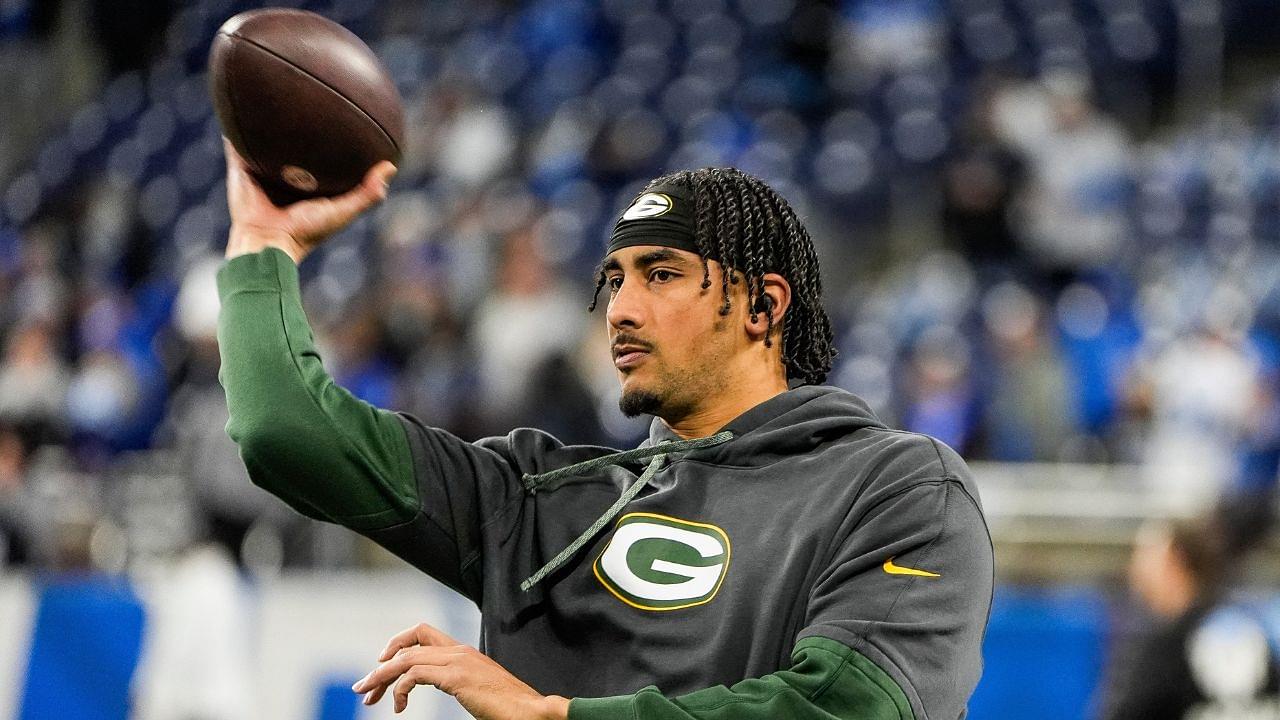 Green Bay Packers quarterback Jordan Love (10) warms up before the game between Detroit Lions and Green Bay Packers at Ford Field in Detroit.