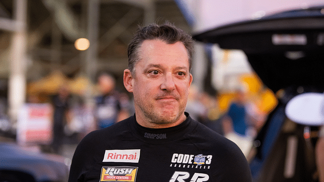 NHRA top alcohol dragster driver Tony Stewart during qualifying for the Carolina Nationals at zMax Dragway.