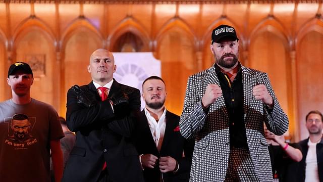 Tyson Fury v Oleksandr Usyk - press conference, PK, Pressekonferenz - Guildhall - London Tyson Fury (right) and Oleksandr Usyk pose for photos during a press conference at the Guildhall, London. Picture date: Wednesday October 23, 2024. Use subject to restrictions. Editorial use only, no commercial use without prior consent from rights holder. PUBLICATIONxNOTxINxUKxIRL Copyright: xZacxGoodwinx 77930923