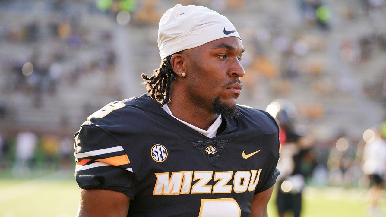 Missouri Tigers wide receiver Luther Burden III (3) on field during warm ups against the Murray State Racers prior to a game at Faurot Field at Memorial Stadium.