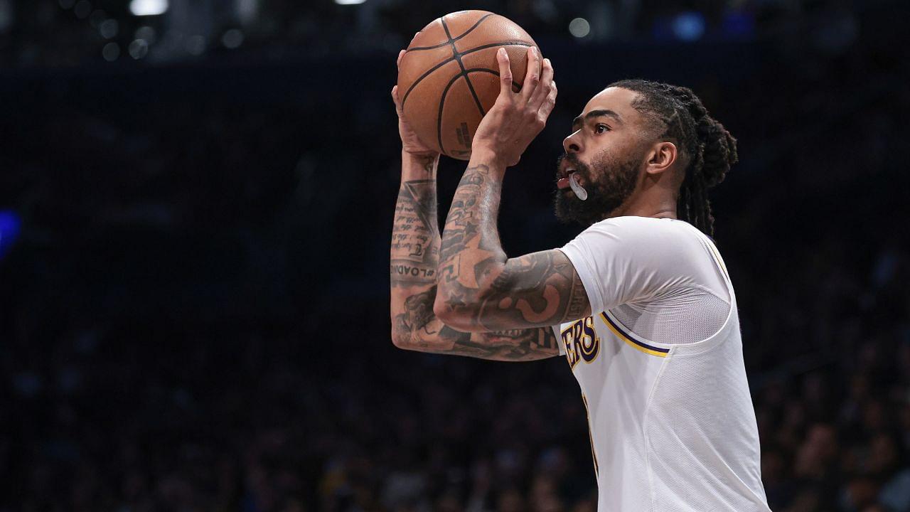 Los Angeles Lakers guard D'Angelo Russell (1) shoots during the second half against the Brooklyn Nets at Barclays Center.