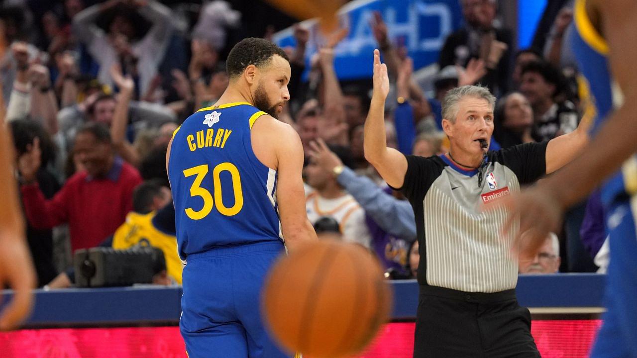 Golden State Warriors guard Stephen Curry (30) reacts after making a three point basket to tie the game against the Los Angeles Lakers during the fourth quarter at Chase Center.