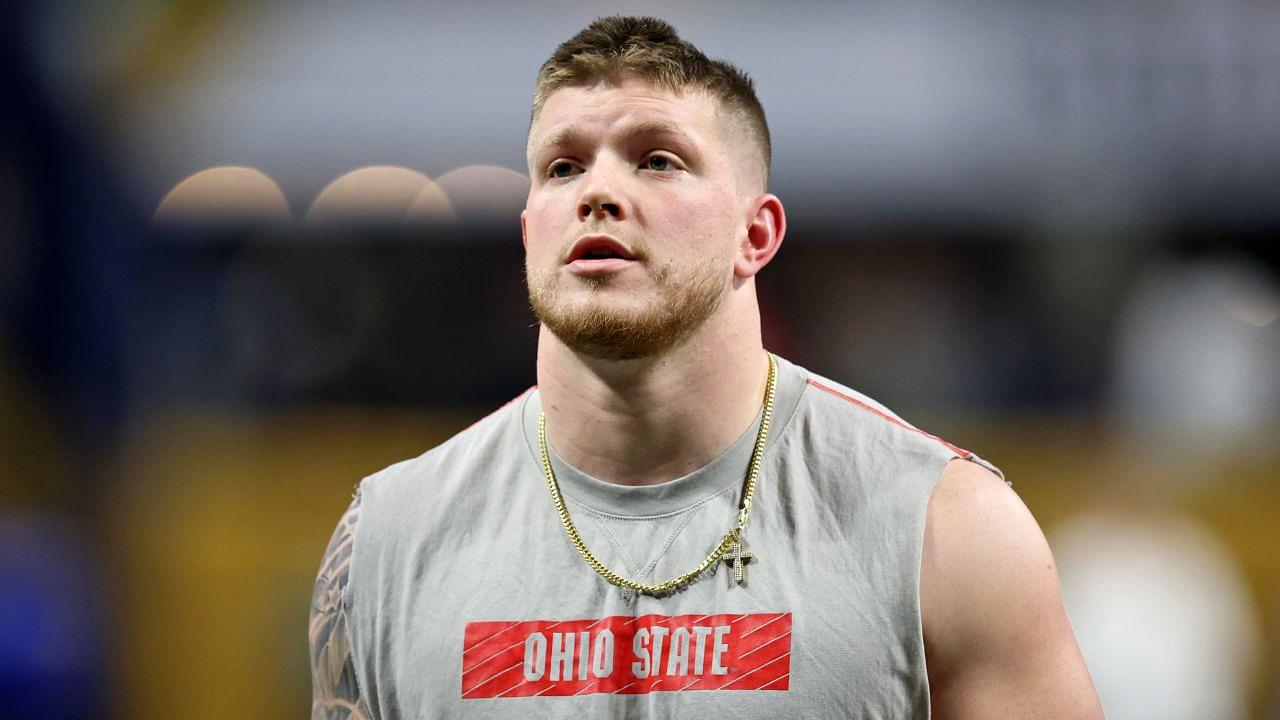 Ohio State Buckeyes defensive end Jack Sawyer (33) warms up before the CFP National Championship college football game at Mercedes-Benz Stadium.