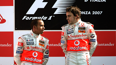 Siegerehrung beim GP von Italien 2007: Sieger Fernando Alonso (Spanien, re.) im Gespräch mit Teamkollege Lewis Hamilton (England beide McLaren Mercedes)