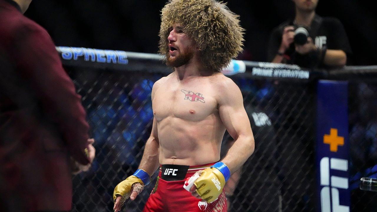 Sean O'Malley of the United States (red gloves) fights Merab Dvalishvili of Georgia (blue gloves) during Riyadh Season Noche UFC 306 at The Sphere.