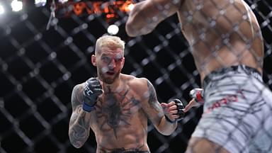 UFC DU PLESSIS ADESANYA, Mateusz Gamrot (right) of Poland and Dan Hooker of New Zealand during their Lightweight bout at UFC 305 at RAC Arena in Perth, Sunday, August 18, 2024.