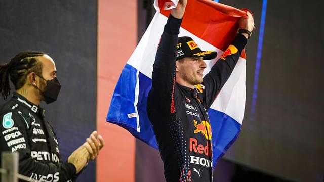 44 Lewis Hamilton (GBR, Mercedes-AMG Petronas F1 Team), 33 Max Verstappen (NED, Red Bull Racing), F1 Grand Prix of Abu Dhabi at Yas Marina Circuit on December 12, 2021 in Abu Dhabi, United Arab Emirates.