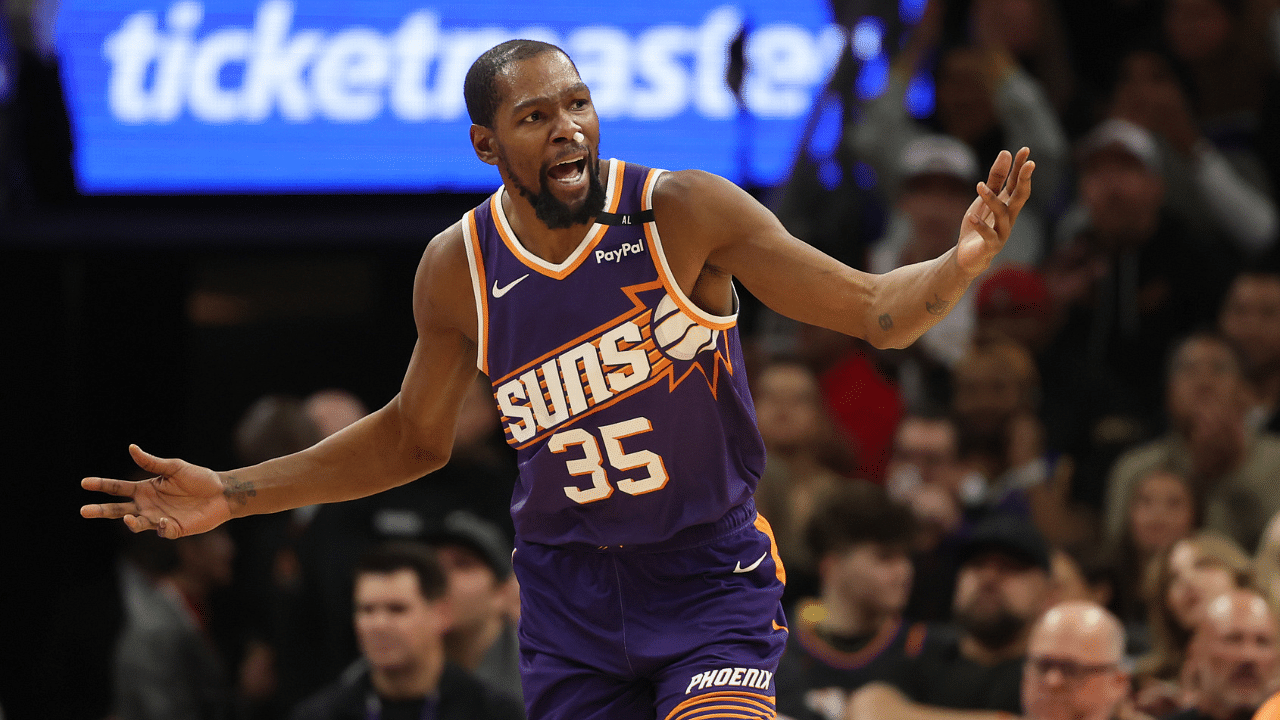 Phoenix Suns forward Kevin Durant (35) reacts against the Atlanta Hawks in the second half