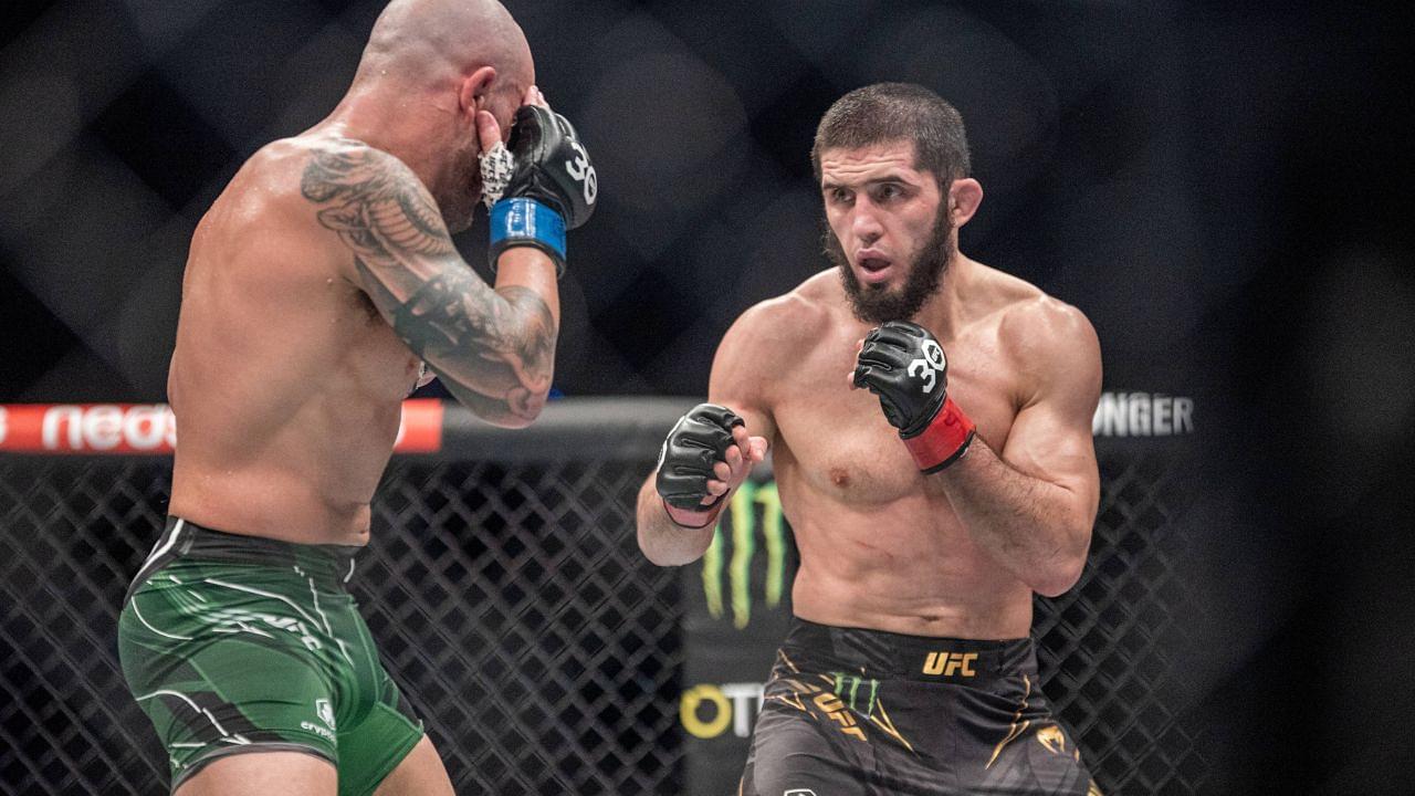 February 12, 2023, Perth, Perth, Australia, Australia: PERTH, AUSTRALIA - FEBRUARY 12: (R-L) Islam Makhachev battles Alex Volkanovski in their Lightweight title fight during the UFC 284 event at Rac Arena on February 12, 2023 in Perth, Australia. Perth Australia - ZUMAp175 20230212_zsa_p175_154 Copyright: xMattxDaviesx