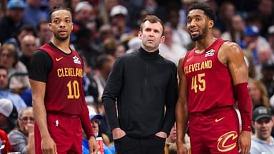 Cleveland Cavaliers head coach Kenny Atkinson speaks with Cleveland Cavaliers guard Darius Garland (10) and Cleveland Cavaliers guard Donovan Mitchell (45) during the first half against the Dallas Mavericks at American Airlines Center.