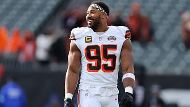 Cleveland Browns defensive end Myles Garrett (95) warms up before a game against the Cincinnati Bengals at Paycor Stadium.