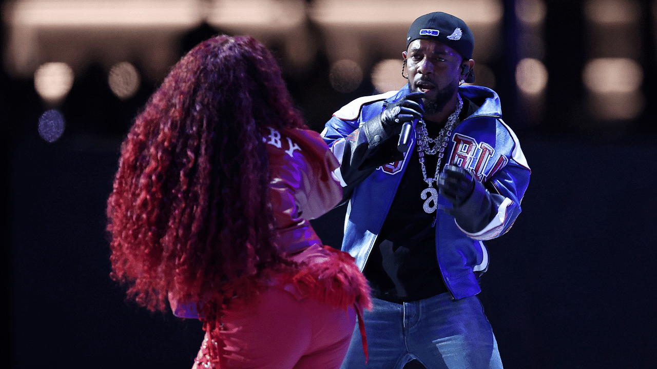 Recording artist SZA and recording artist Kendrick Lamar perform during halftime Super Bowl LIX at Caesars Superdome.