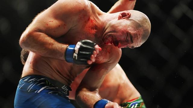 UFC 312 SYDNEY, Sean Strickland of United States ducks from a punch from Dricus Du Plessis of South Africa in his middleweight title bout during the UFC 312 event at Qudos Bank Arena in Sydney, Sunday, February 9, 2025.