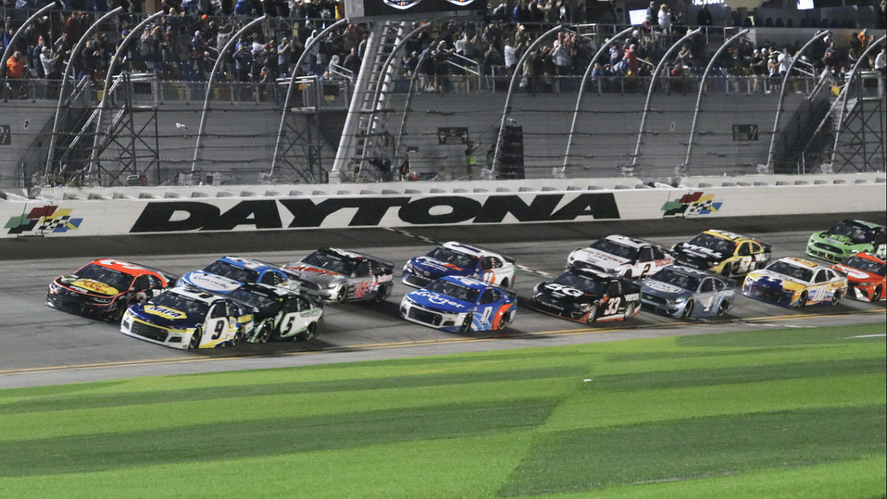 Racers get the green flag to restart running of the 63rd Daytona 500 after an hours long weather delay on Sunday, Feb. 14, 2021. Img 58331