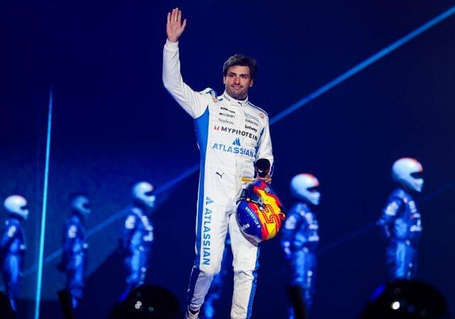 F1 75 LIVE AT THE O2 SAINZ Carlos (spa), Williams Racing FW47, portrait during the F1 75 Live at The O2, F1 2025 season Launch event, on February 18, 2025 in London, United Kingdom