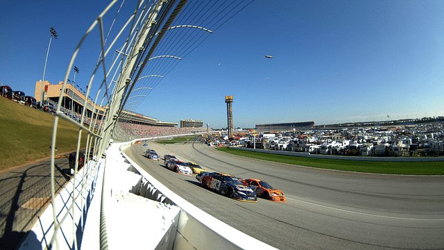 October 28, 2007; Atlanta, Georgia, USA; Nascar NEXTEL CUP Series race action from the PEP Boys Auto 500 at Atlanta Motor Speedway. Mandatory Credit: Sam Sharpe-Imagn Images