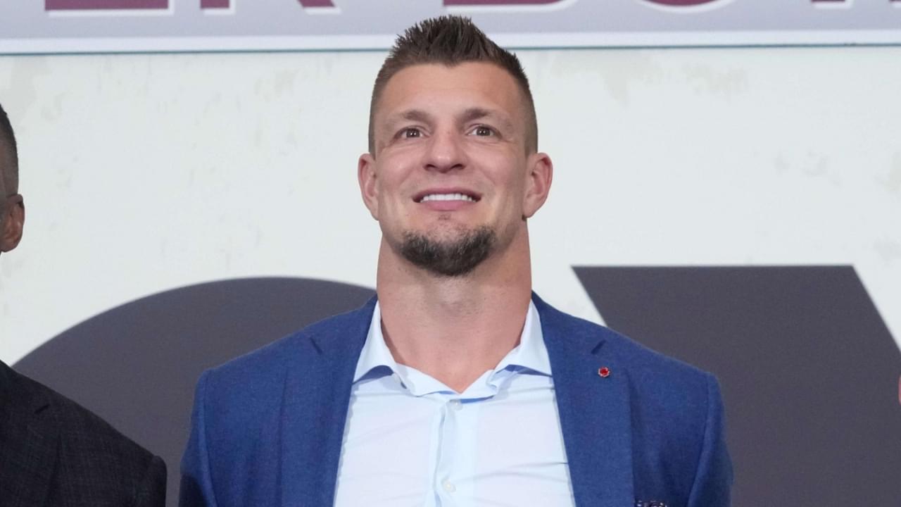 Feb 6, 2025; New Orleans, LA, USA; Michael Strahan (left), Rob Gronkowski (center) and Julian Edelman during Fox Sports media day at Ernest N. Morial Convention Center.