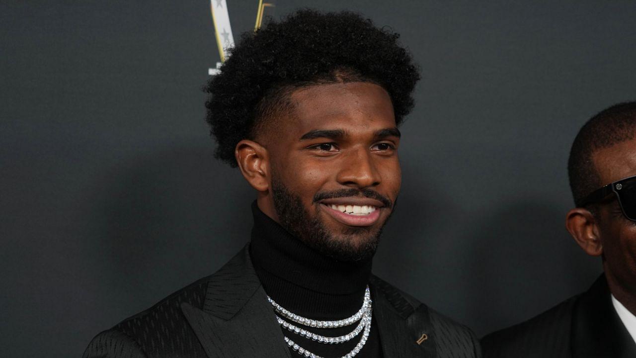 Shedeur Sanders on the red carpet before Super Bowl LIX NFL Honors at Saenger Theatre.