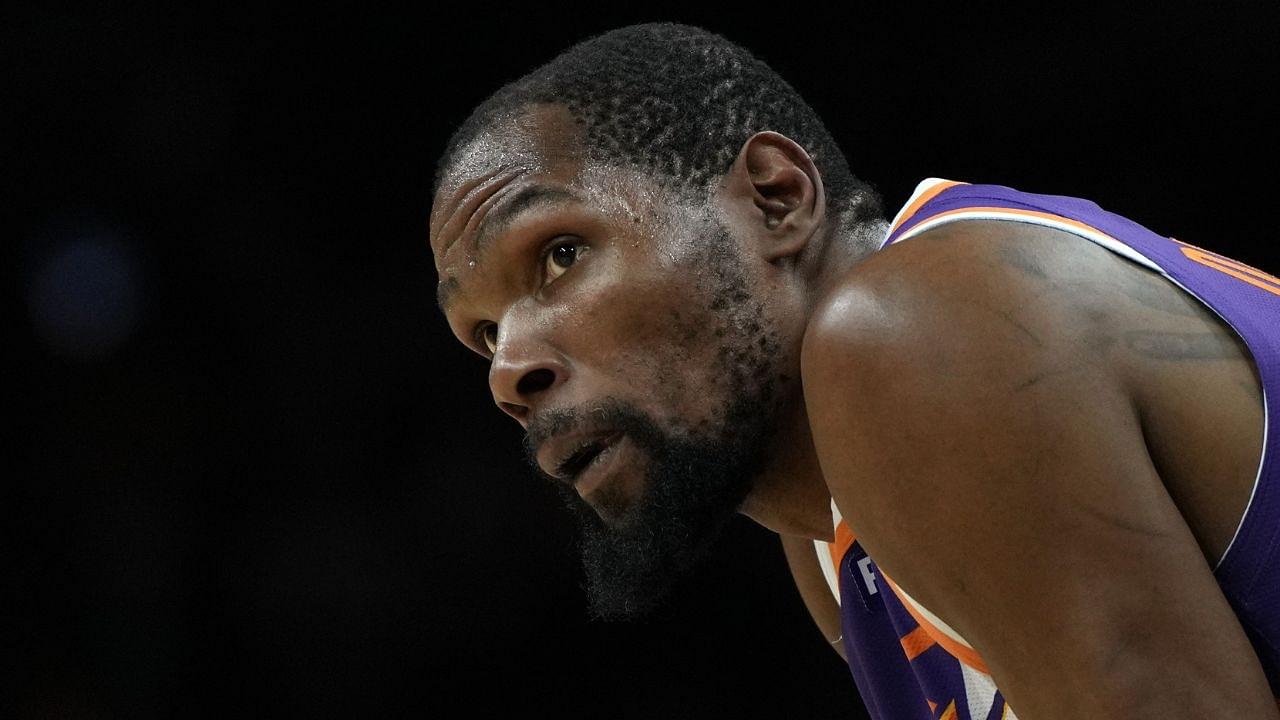 Phoenix Suns forward Kevin Durant (35) during a timeout in the second half against the Toronto Raptors at Footprint Center