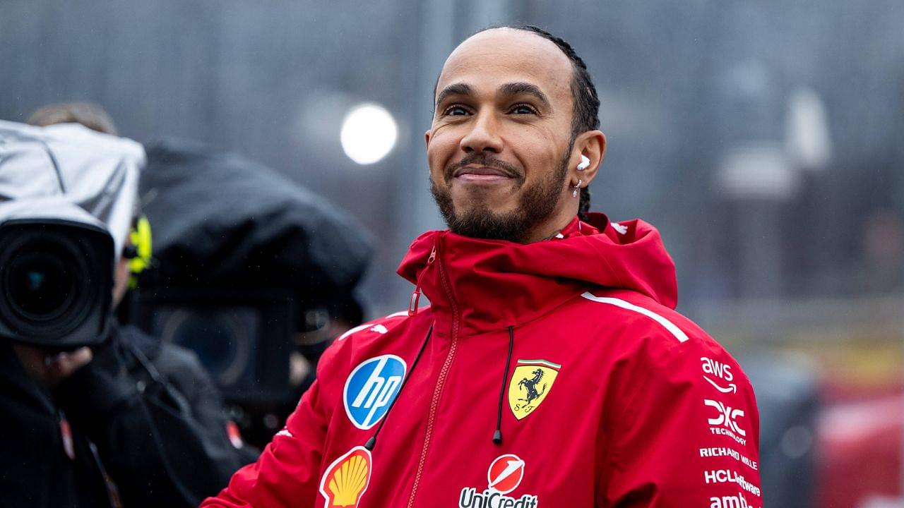 Lewis Hamilton Scuderia Ferrari HP, 44 waves at the drivers parade, AUS, Formula 1 World Championship, Luis Vuitton Australian Grand Prix, Albert Park Circuit Melbourne, Race, 2025 season, 16 03 2025