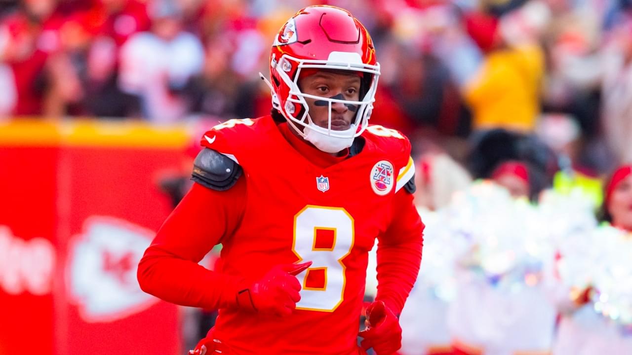 Jan 26, 2025; Kansas City, MO, USA; Kansas City Chiefs wide receiver DeAndre Hopkins (8) against the Buffalo Bills in the AFC Championship game at GEHA Field at Arrowhead Stadium.