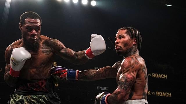 Action between Gervonta Ã¢â‚¬ËœTankÃ¢â‚¬â ¢ Davis (30-0 28 KOs) and Lamont Roach (25-1-1 10 KOs) in a contest for Davis' WBA Lightweight Championship.