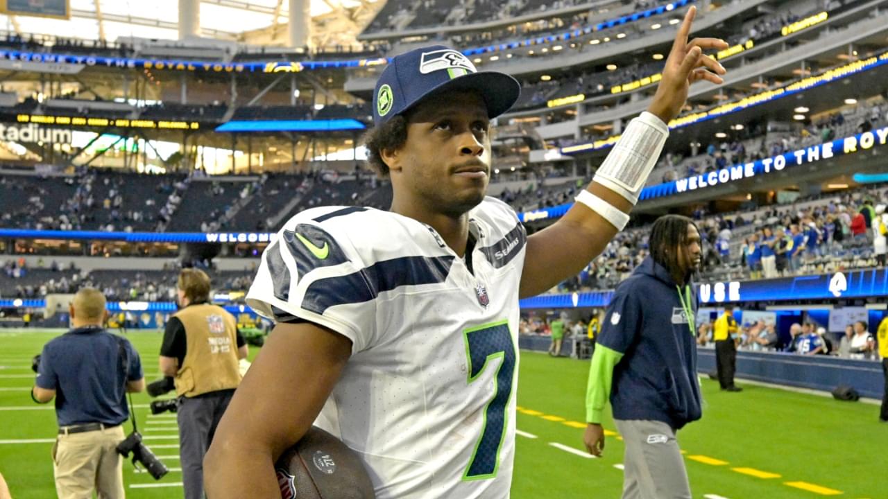 Jan 5, 2025; Inglewood, California, USA; Seattle Seahawks quarterback Geno Smith (7) leaves the field following the game against the Los Angeles Rams at SoFi Stadium.