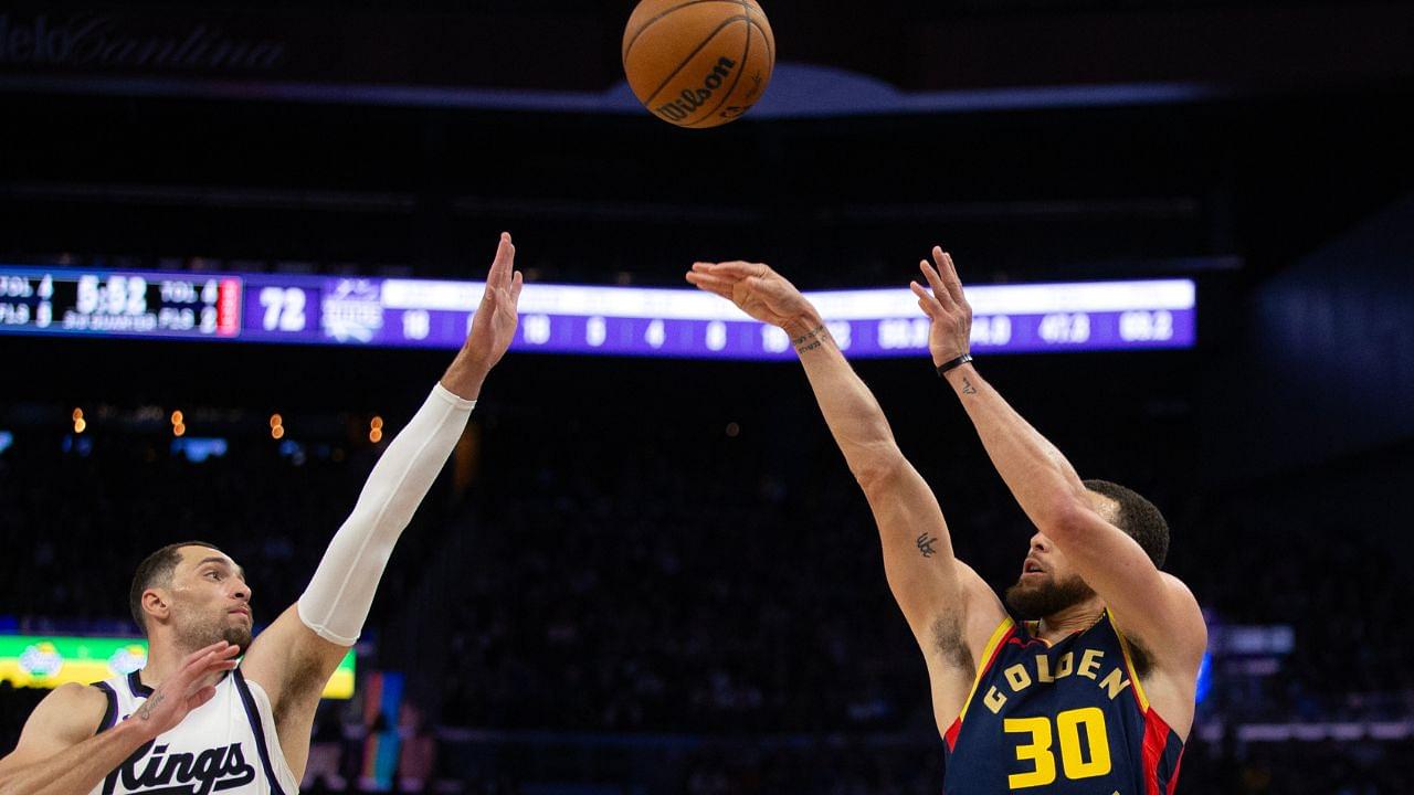 Golden State Warriors guard Stephen Curry (30) shoots over Sacramento Kings guard Zach LaVine (8) during the third quarter at Chase Center.