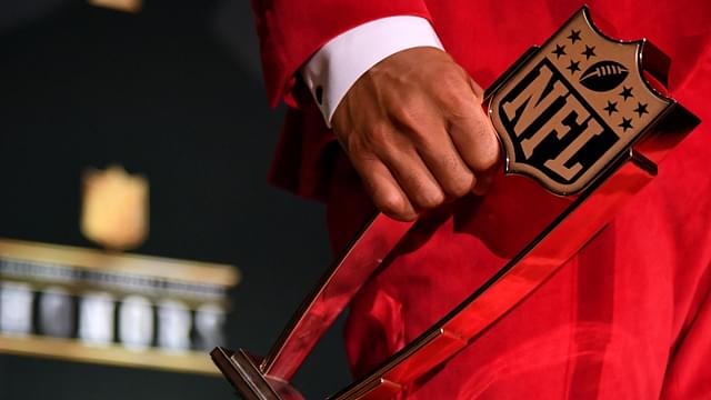 Arizona Cardinals Kyler Murray holds the AP Offensive Rookie of the Year presented by Oakley during the NFL Honors awards presentation at Adrienne Arsht Center.