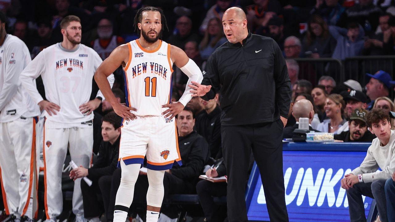 New York Knicks guard Jalen Brunson (11) talks with Assistant Coach Rick Brunson in the third quarter against the New Orleans Pelicans at Madison Square Garden