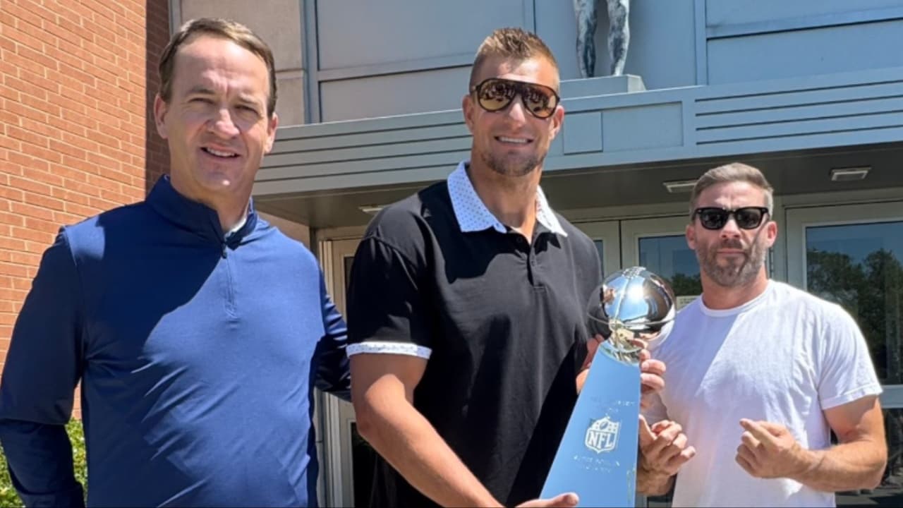 Julian Edelman and Rob Gronkowski Tease Tom Brady After Ditching Him