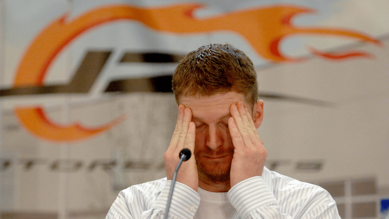 Dale Earnhardt Jr. pauses during a press conference at JR Motorsports in Mooresville, North Carolina, Thursday, May 10, 2007. (Todd Sumlin Charlotte Observer MCT) Mooresville NC USA EDITORIAL USE ONLY Copyright: xThexCharlottexObserverx 1044012 TODDxSUMLINx krtphotoslive254815