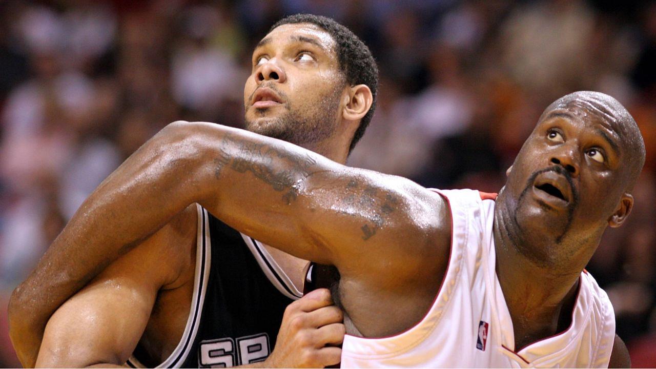 Shaquille O Neal (Miami Heat, re.) gegen Tim Duncan (San Antonio Spurs) - (Icon53410238) Basketball Herren NBA 2004 2005, Miami Heat - San Antonio Spurs 96:92