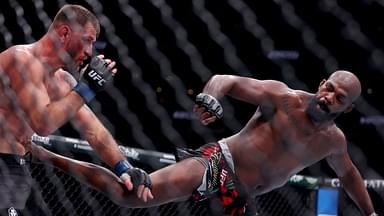 Jon Jones (red gloves) fights Stipe Miocic (blue gloves) in the heavyweight bout during UFC 309 at Madison Square Garden.